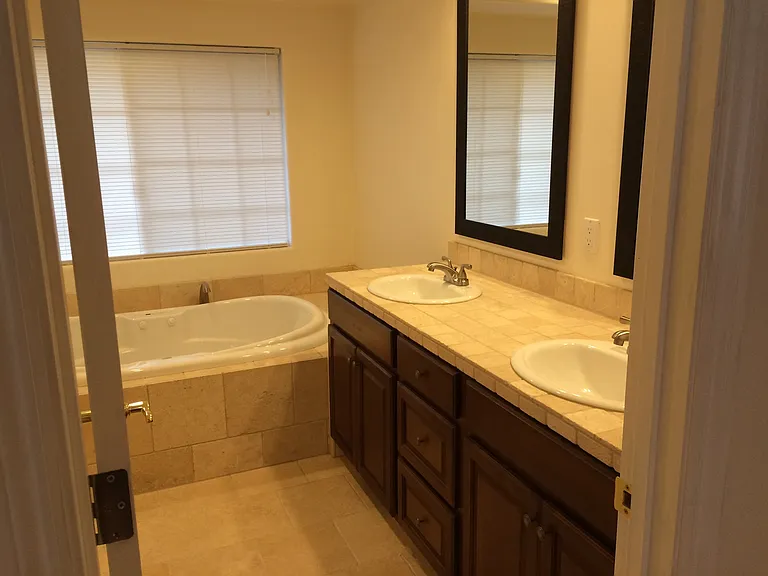 2157 Trapani Cir — Photo 13