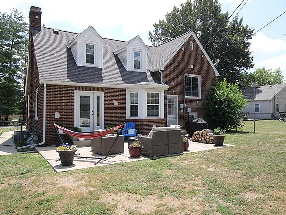 3rd image of 1808 Lemon Street Dr