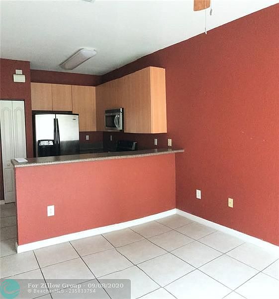 2nd image of 1070 NE 30th Ave