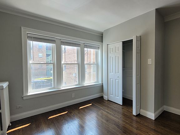 3rd image of 1634 W Granville Ave #4564162