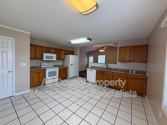 3rd image of 112 Malisa Dr