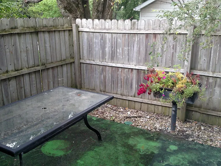 324 S Rose Ave — Photo 2