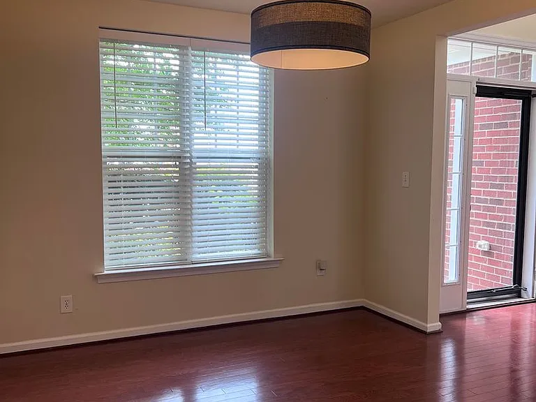 13 Hampshire Glen Pkwy — Photo 9
