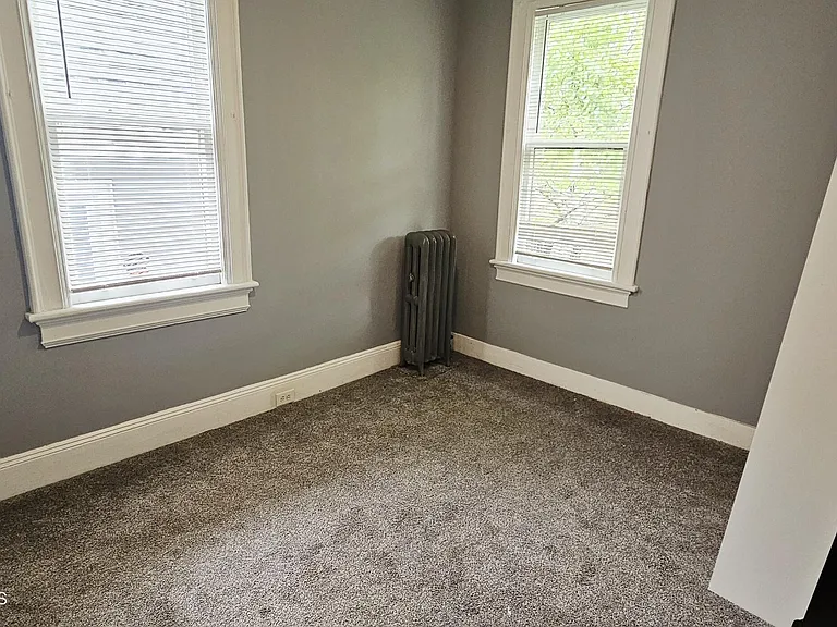 1629 Vine St — Photo 10