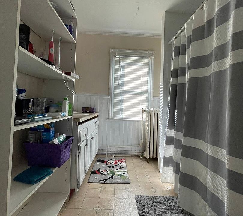 1st image of 405 W Ave N #0