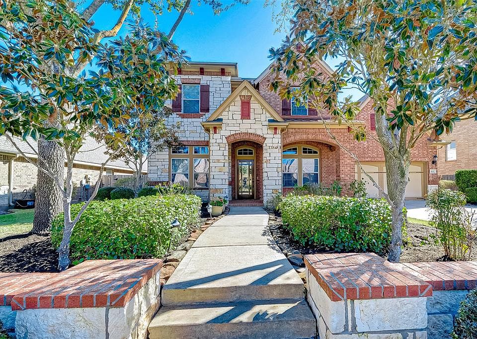 1st image of 623 Hollington Way