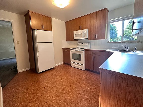 Kitchen door entrance.