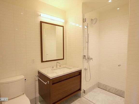 4th image of 550 Vanderbilt Ave #322