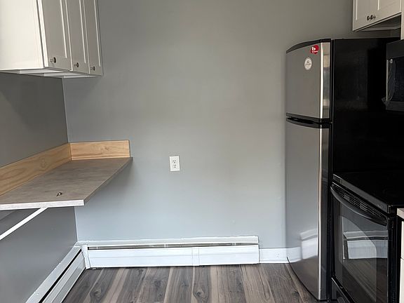 3rd image of 28 Cross St #2