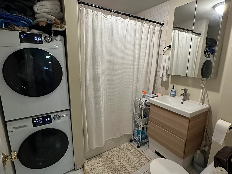261 Emerson St #1 — Photo 7