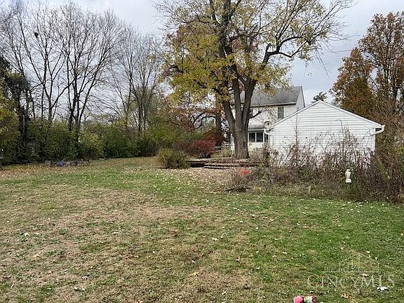 5th image of 631 Hill Ave