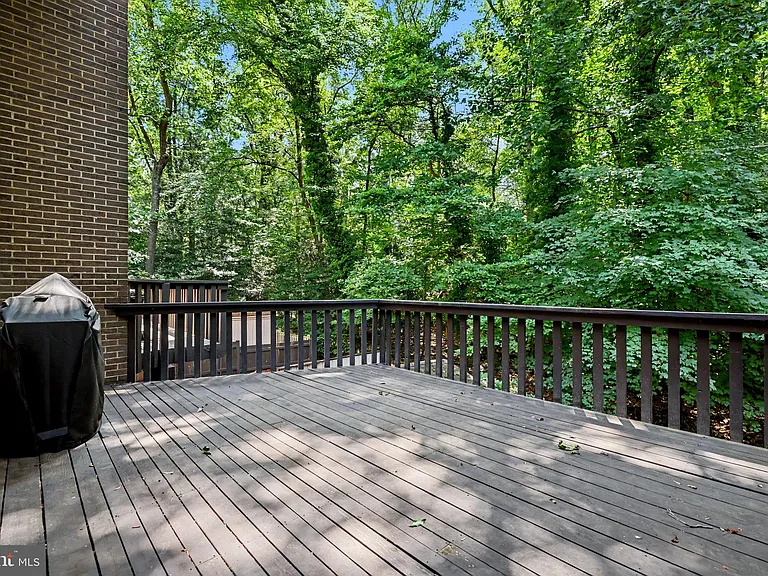 2105 Glencourse Ln — Photo 63