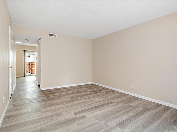 4th image of 4072 Paule Ave