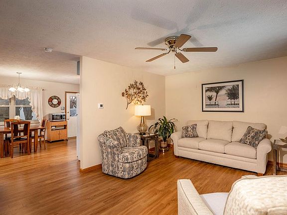 4th image of 282 Ashley Briar Dr