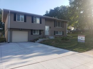 13005 Olive St, Omaha, NE 68138
