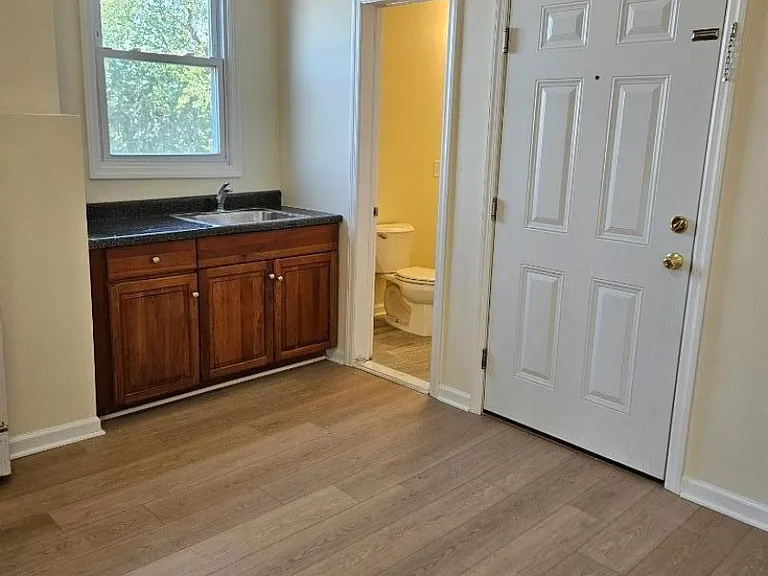 372 Bergen St — Photo 22