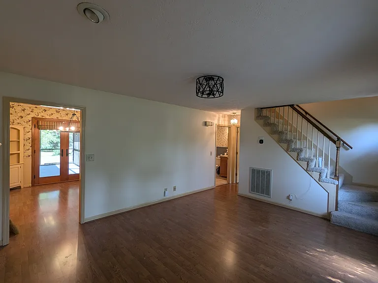 316 Southwinds Dr — Photo 6