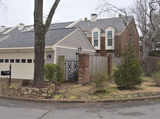 6920 Amberly Rd, Memphis, TN 38119