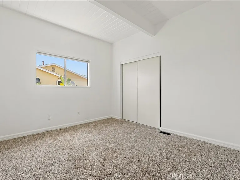 337 La Verne Ave — Photo 31
