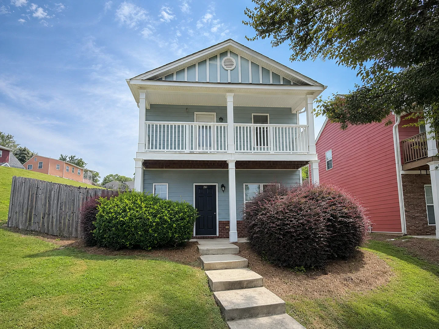 Roommate Matching Only! Leasing For August 1 2027! Fenced In Yard! — Photo 1