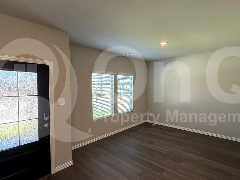 2509 Sinopa St — Photo 7