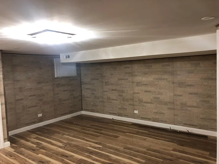 215 Stafford Dr — Photo 17