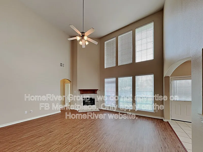4 bed, 2.0 bath, 3234 sqft, $2,850 — Photo 3
