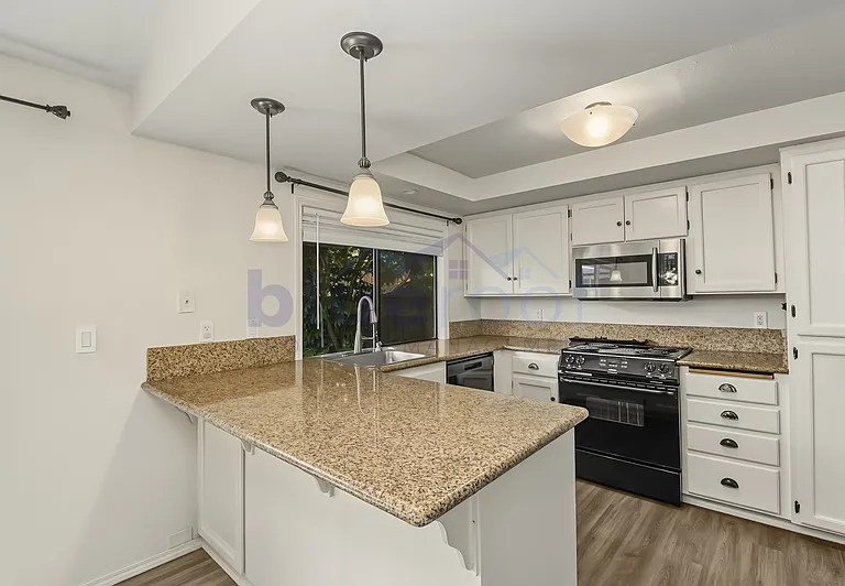 13920 SW Tennessee Ln — Photo 6