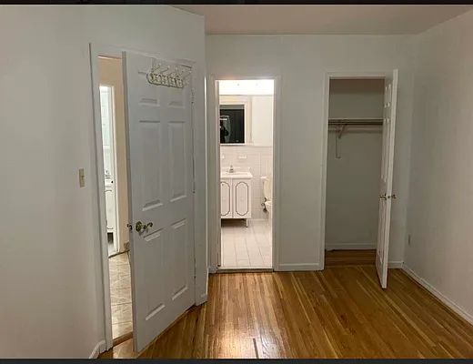 Rented by 18 REALTY | media 11