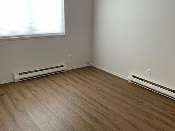 5th image of 399 N Mountain View Dr #15
