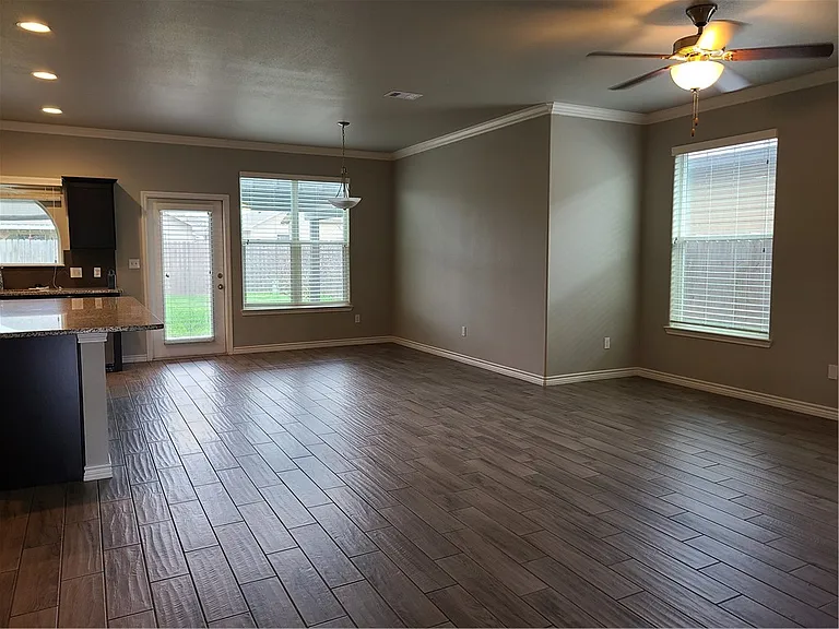 3033 Astros Way — Photo 5