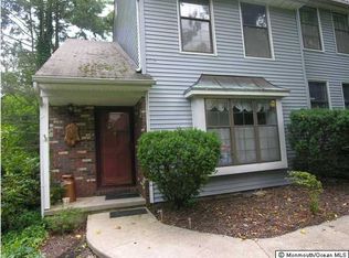 13 Barnes Ln, Toms River, NJ 08753
