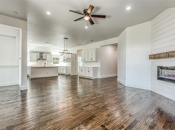 4th image of 807 Twilight Dr