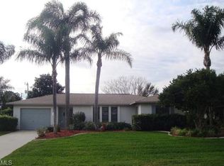 920 SE 21st Pl, Cape Coral, FL 33990