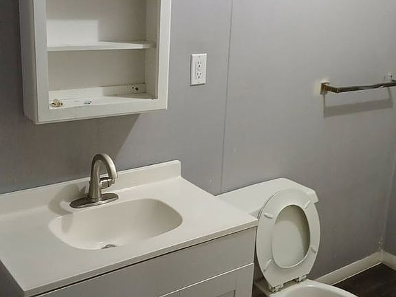 5th image of 1052-1054 Pennsylvania Ave #5