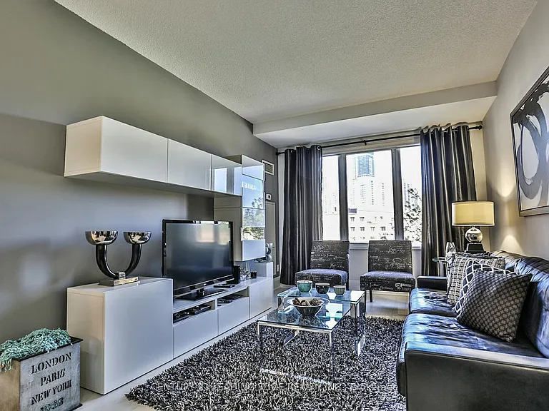 100 Harrison Garden Blvd #221 — Photo 18