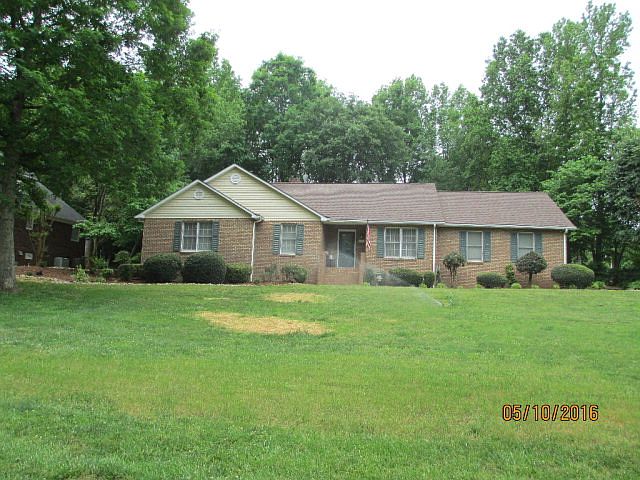 1st image of 509 Deerfield Dr