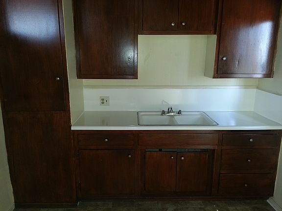5th image of 3315 W 104th St APT 5