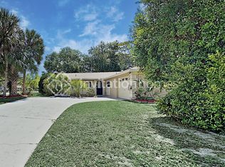1003 Greenleaf Way, Tarpon Springs, FL 34689