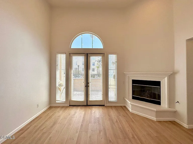 1202 Bayside Cir — Photo 9