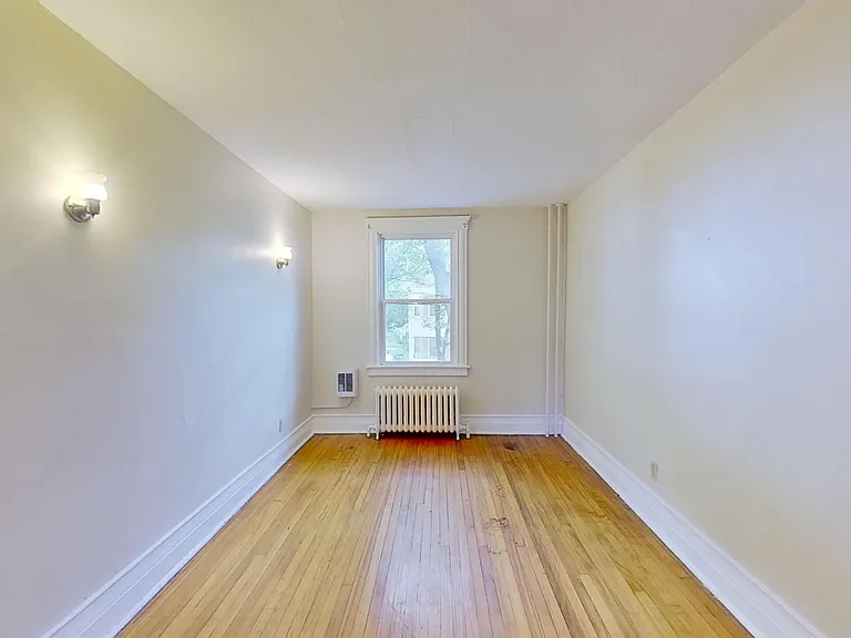 568 Park Ave #2 — Photo 3