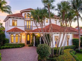 640 Fairway Ter, Naples, FL 34103