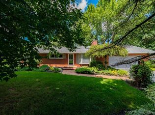 1979 N Belleview Dr, Bellbrook, OH