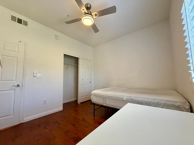 2291 W Horizon Ridge Pkwy #1101 — Photo 9