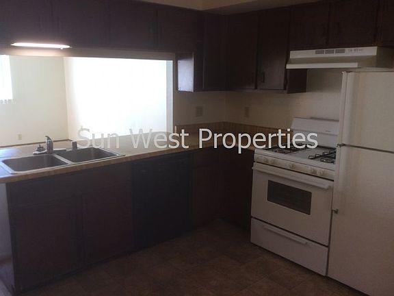 5th image of 2502 N Lee Ave APT 3