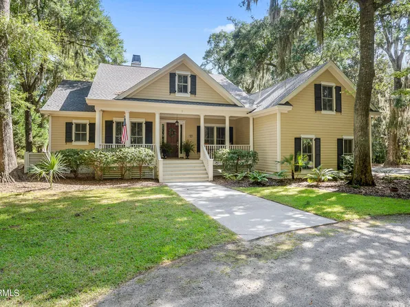 5 Tuxedo Dr, Beaufort, SC 29907
