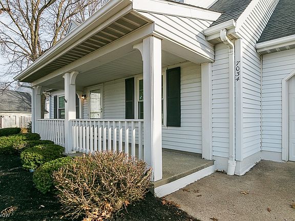 2nd image of 7034 Cobblestone Ln