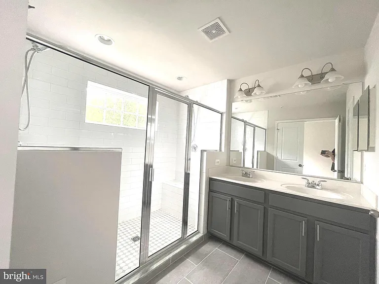 7805 Loblolly Way — Photo 9