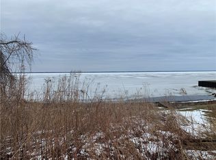 7109 Lakeshore Rd, Cicero, NY 13039