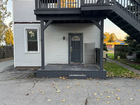 28 Princess St #2, Fort Erie, ON L2A 1V6